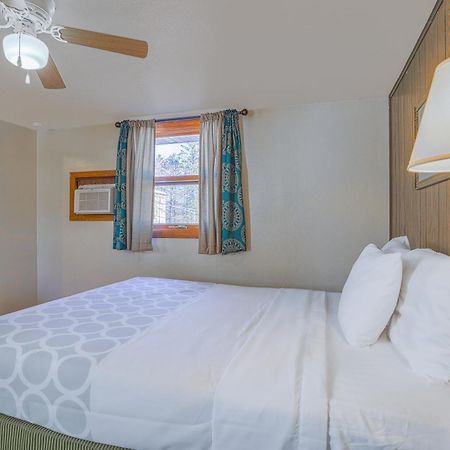 Love Hotels Silver Street By Oyo At Hurley Wi Exterior photo