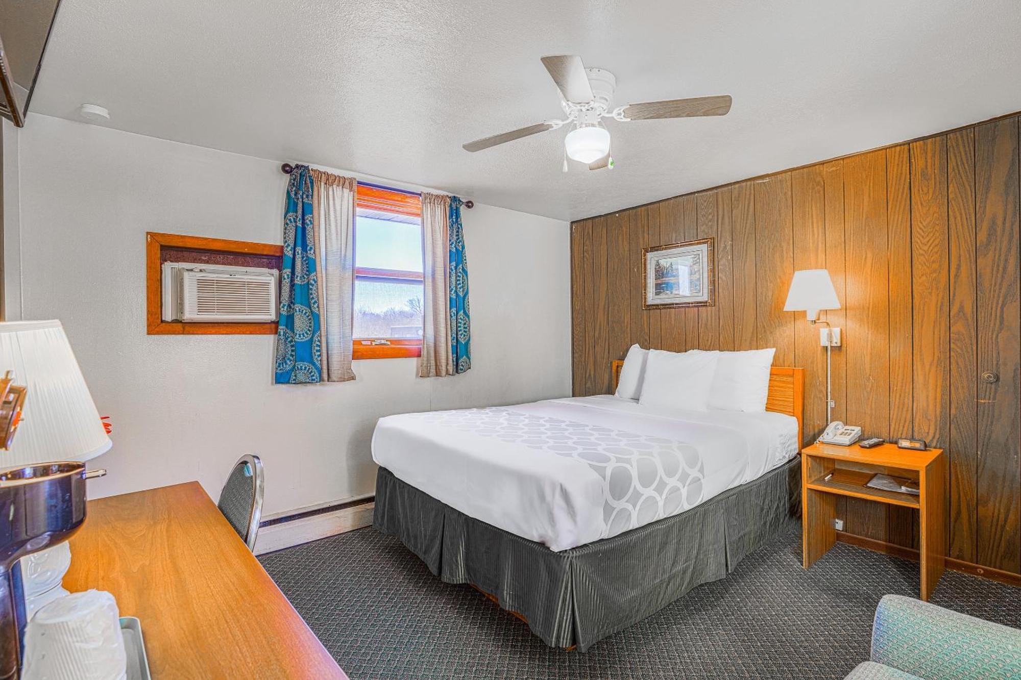 Love Hotels Silver Street By Oyo At Hurley Wi Exterior photo