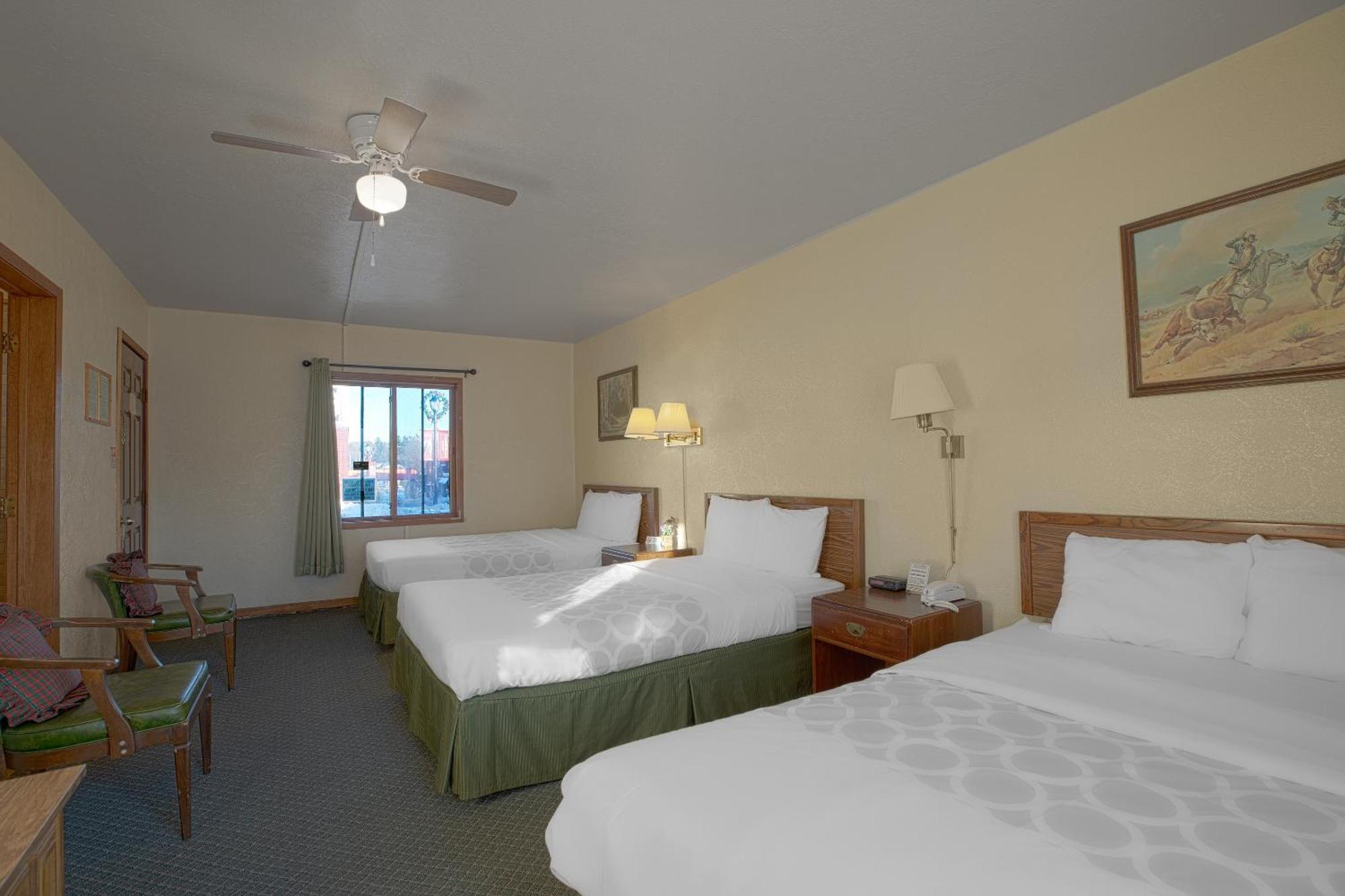 Love Hotels Silver Street By Oyo At Hurley Wi Exterior photo