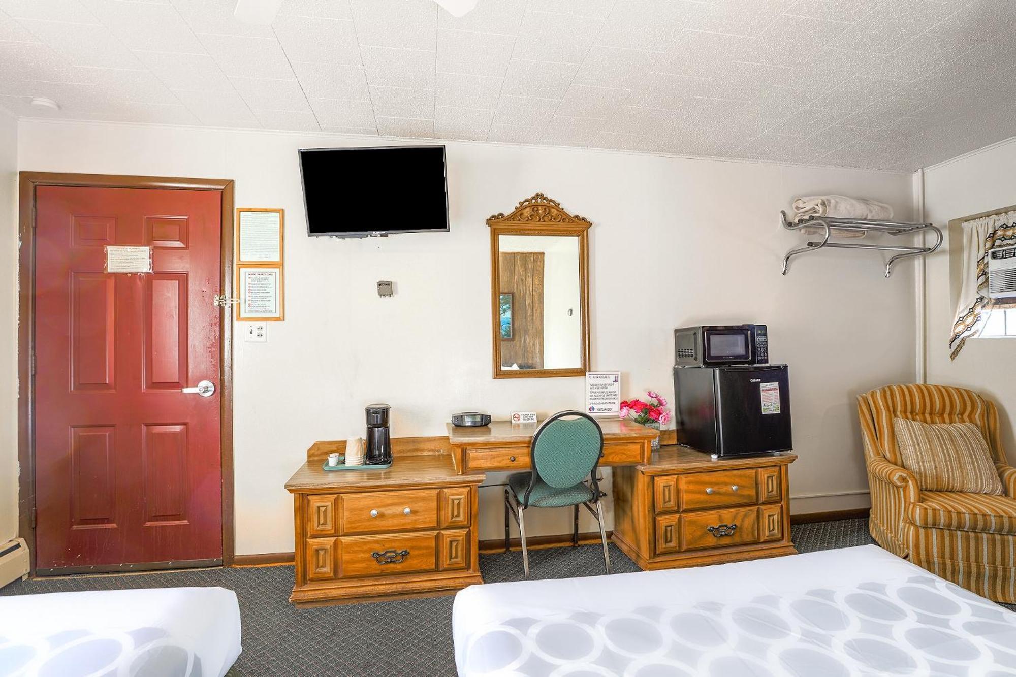 Love Hotels Silver Street By Oyo At Hurley Wi Exterior photo