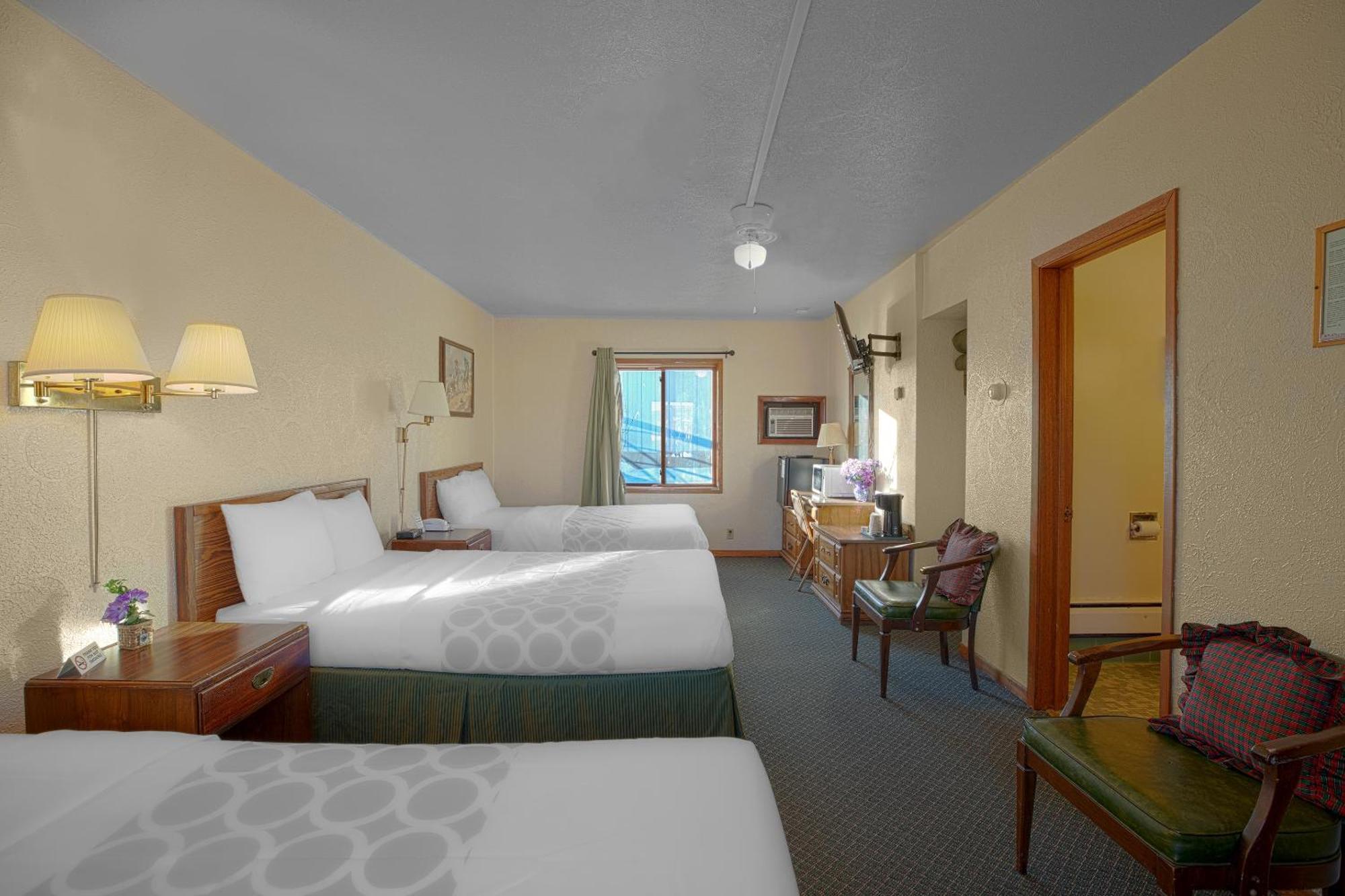 Love Hotels Silver Street By Oyo At Hurley Wi Exterior photo